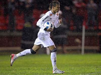 Luis Álvaro confirmou a proposta dos merengues pelo atacante santista - Luis Álvaro confirmou a proposta dos merengues pelo atacante santista -