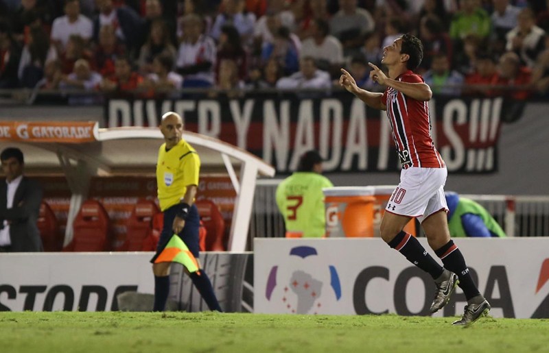 PH Ganso está entre os atletas relacionados pelo técnico argentino - Rubens Chiri/SPFC