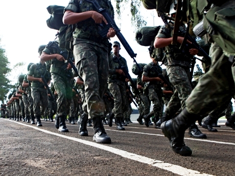 Ainda segundo o levantamento, 34% responderam que têm alguma confiança no Exército - Arquivo/JP