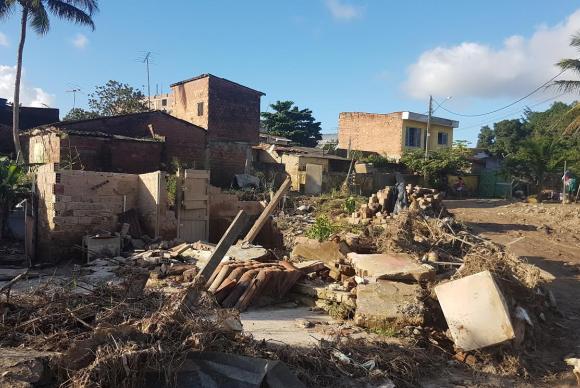 A força da água da chuva causou estragos e deixou municípios em situação de emergência. No total 44 mil pessoas foram afetadas em todo o estado de Pernambuco - Sumaia Villela/Agência Brasil