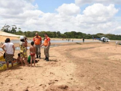 Defesa Civil do Baixo Guandu, Linhares e Colatina percorre a calha do Rio Doce para localizar moradores e banhistas e informar da chegada da enchente de lama  - Secom - ES/Divulgação