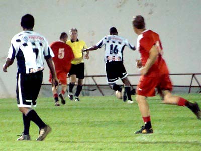 Equipes jogarão em uma chave única no torneio -