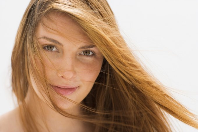 3 dicas para recuperar o cabelo danificado por sol, mar e piscina