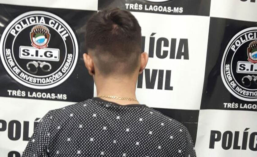 Pelo menos 25 pedras de crack foram encontradas com o suspeito - Divulgação/Assessoria