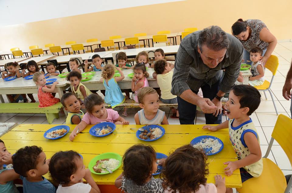 Prefeito Diogo Tita enxuga gastos para manter em dia compromissos em Saúde e Educação - Pablo Nogueira Decom