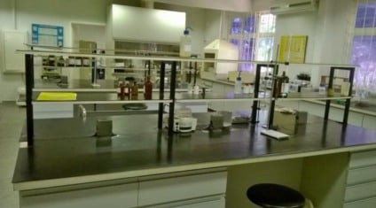 Ambos devem cumprir carga horária de 40 horas semanais, sendo que o contrato terá a duração e até dois anos - Divulgação/assessoria