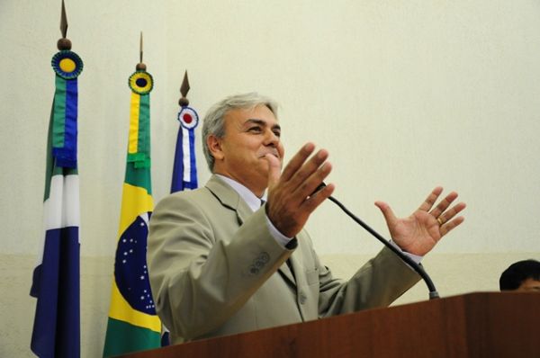 Jorginho do Gás não quer deixar presidência da Câmara Municipal -