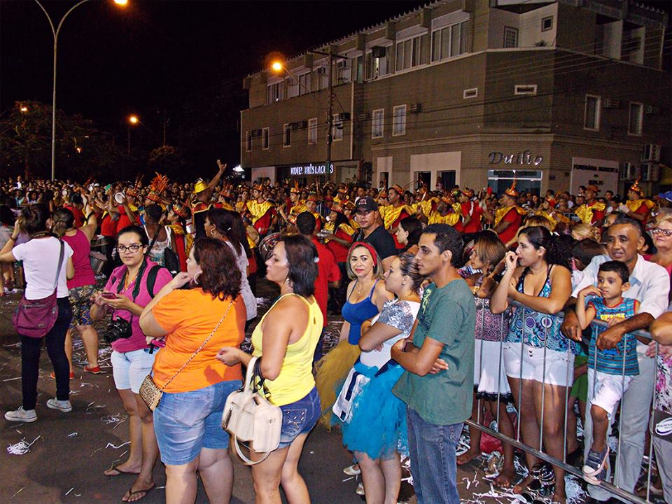 Mais de cinco mil pessoas prestigiaram o desfile  - Danielle Leduc/JP