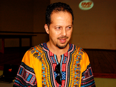 O professor de História da África e de Cultura Afro-brasileira, Lourival dos Santos -