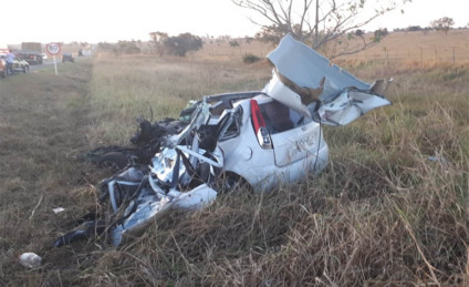 Carro ficou completamente destruído - Reprodução