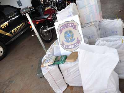 A droga estava escondida dentro das ferragens do caminhão guincho -