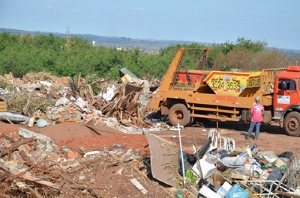 Local deverá receber apenas restos de materiais da construção civil e galhada  - Arquivo/JP