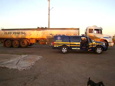 Primeira carreta abordada -