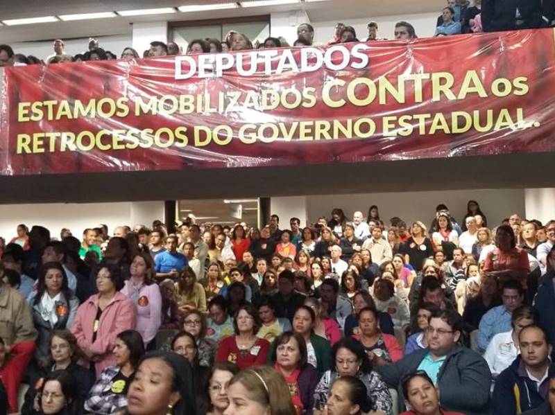 Na semana passada, três mi trabalhadores da Educação estiveram em Campo Grande - Divulgação/Fetems