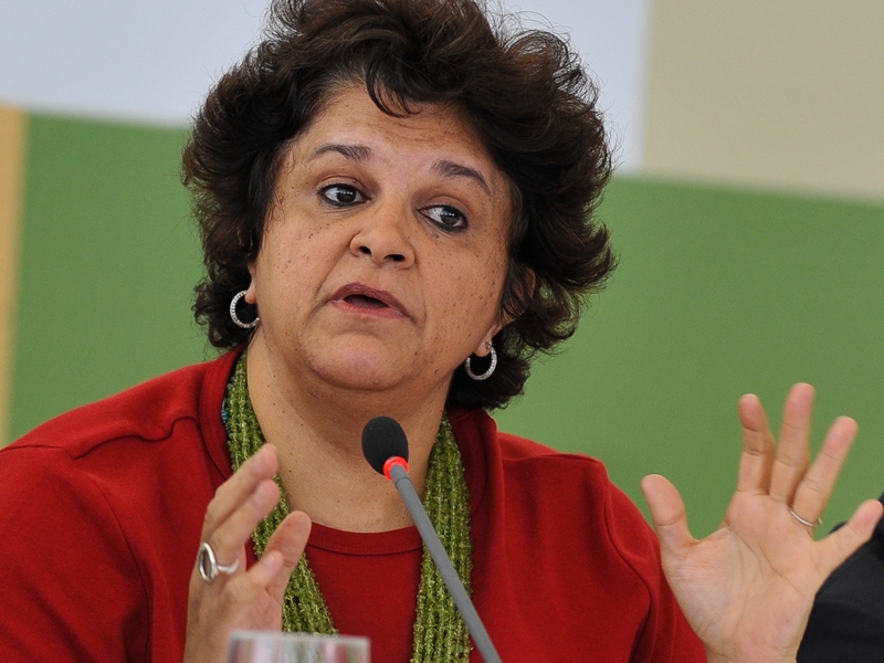 Ministra do Meio Ambiente, Izabella Teixeira, participa do programa Espaço Público da TV Brasil. O impacto ambiental causado pelo rompimento da barragem em Mariana e a COP-21 foram temas abordados durante a entrevista Ministra do Meio Ambiente, Izabella Teixeira, participa do programa Espaço Público da TV Brasil. O impacto ambiental causado pelo rompimento da barragem em Mariana e a COP-21 foram temas abordados durante a entrevista