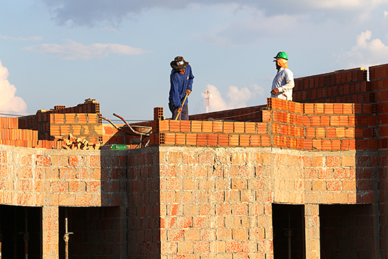 Abertura de vagas não ameniza desemprego em Três Lagoas - Danielle Leduc/JPNews Abertura de vagas não ameniza desemprego em Três Lagoas - Danielle Leduc/JPNews