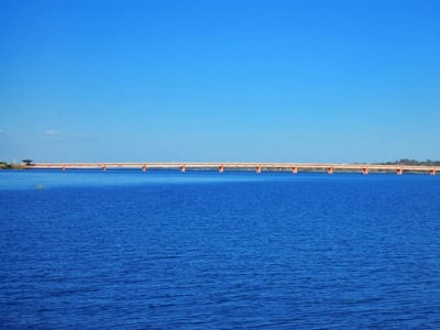Imagem do Paraná, rio onde duas das três vítimas se afogaram -