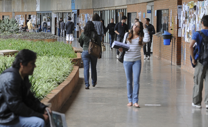 Contratos do Fies precisam ser aditados todo semestre - Divulgação/Agência Brasil