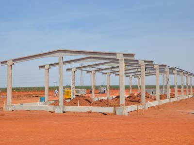 Pátio de manobras começa a ser construído -