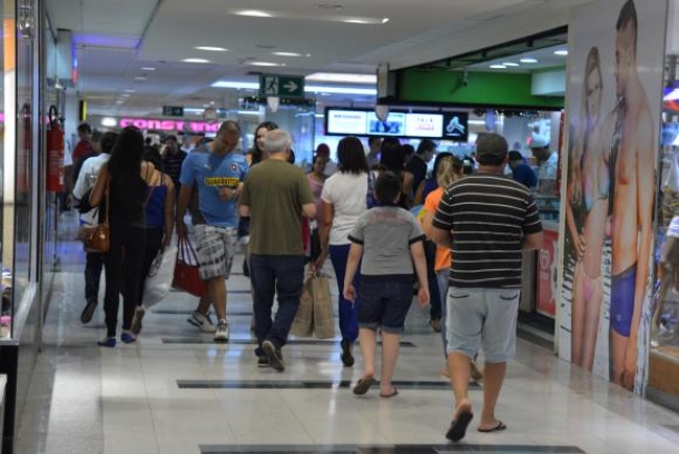 A jornada de trabalho será de, no máximo, 8 horas diárias - Divulgação/Agência Brasil