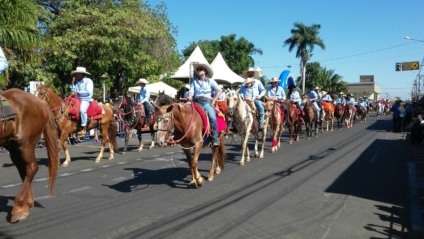 Neste ano a cavalgada contou com 420 participantes - Talita Matsushita/JPNEWS Neste ano a cavalgada contou com 420 participantes - Talita Matsushita/JPNEWS