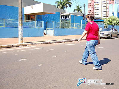 Maioria da sinalização horizontal de trânsito desapareceu das ruas e avenidas -