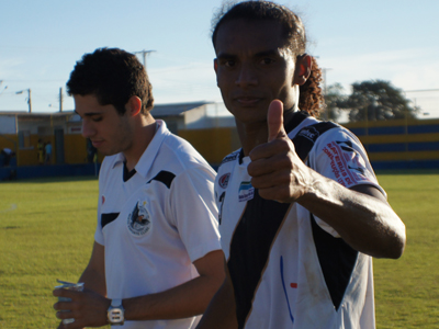 Bruno Santa Rosa está jogando no meio de campo atualmente -