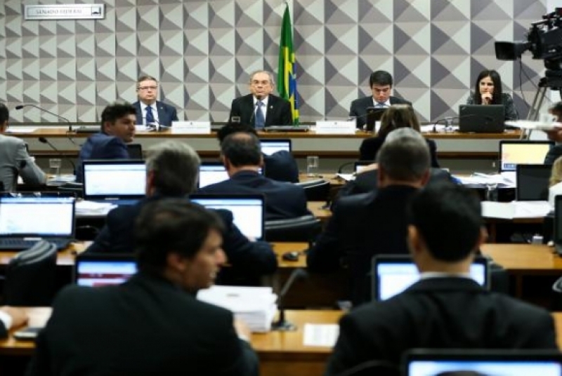 Comissão Especial do Impeachment se reúne para apresentação e leitura do relatório final, do senador Antônio Anastasia (PSDB-MG) sobre o pedido de impeachment da presidenta afastada Dilma Rousseff - Marcelo Camargo/Agência Brasil Comissão Especial do Impeachment se reúne para apresentação e leitura do relatório final, do senador Antônio Anastasia (PSDB-MG) sobre o pedido de impeachment da presidenta afastada Dilma Rousseff - Marcelo Camargo/Agência Brasil