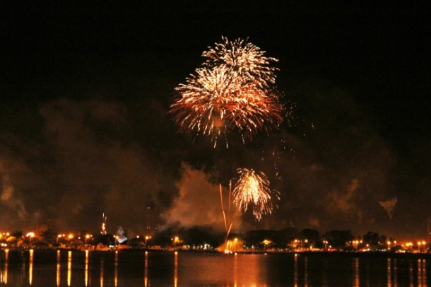 Show pirotécnico realizado pela prefeitura em 2015 na Lagoa Maior - Arquivo/JP 