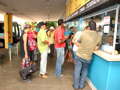 Há 15 dias do natal a situação era bem diferente, agora quem quer garantir a compra precisa enfrentar fila -
