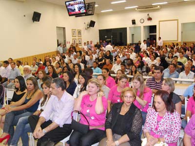 Filiados lotam plenário da Câmara -