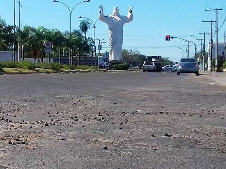 Avenida de acesso ao centro da cidade será recapeada - Ana Cristina Santos/JP