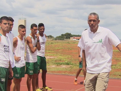 Campeão olímpico dos 800 metros,  Joaquim Cruz foi o único atleta brasileiro a conquistar a medalha de ouro e a quebrar o recorde da prova numa olimpíada - Agência Brasil