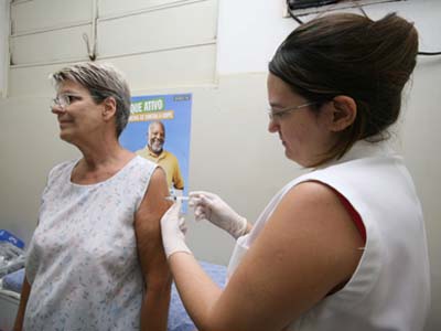 Microrregião de Três Lagoas ? cobertura de 50.7% sendo 11 mil pessoas vacinadas - Microrregião de Três Lagoas ? cobertura de 50.7% sendo 11 mil pessoas vacinadas -