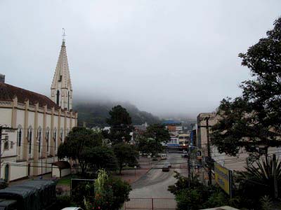 Teresópolis amanheceu com o céu encoberto neste sábado - Teresópolis amanheceu com o céu encoberto neste sábado -