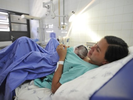 Operadoras e hospitais estão obrigados a credenciar a atuação de enfermeiros obstétricos no acompanhamento de trabalho de parto - Marcelo Camargo/Agência Brasil
