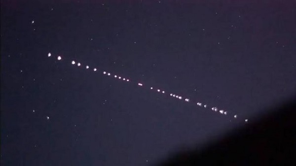 A empresa pretende colocar em órbita mais de 40 mil satélites - Reprodução/Internet