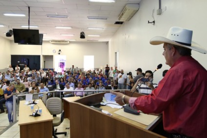 Lançamento do programa foi feito pelo prefeito, no plenário da Câmara Municipal - Divulgação /assessoria Lançamento do programa foi feito pelo prefeito, no plenário da Câmara Municipal - Divulgação /assessoria