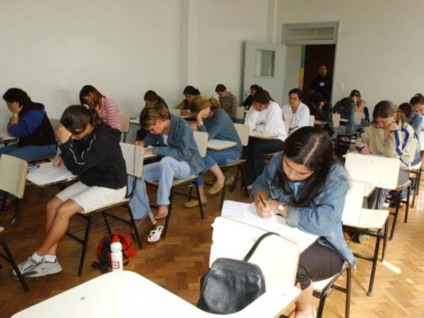 Os gabaritos das provas estarão disponíveis na Página do Participante e por meio do aplicativo Enem 2016 - Arquivo/Agência Brasil