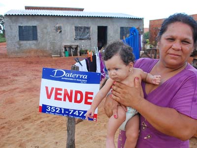 Pessoas que foram vítimas da tragédia ainda reclamam de assistência - Pessoas que foram vítimas da tragédia ainda reclamam de assistência -