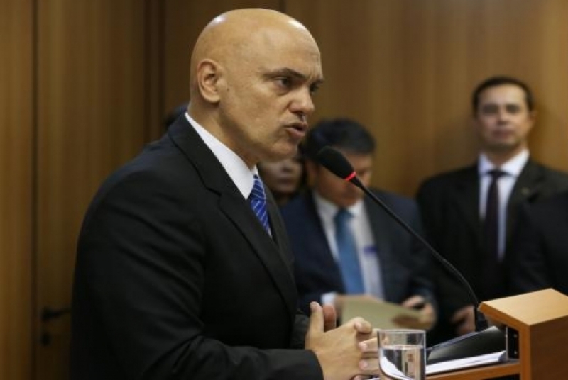 O ministro da Justiça, Alexandre de Moraes, explica a operação da Polícia Federal que prendeu um grupo suspeito de planejar atos terroristas a 15 dias da Rio 2016 - José Cruz/Agência Brasil