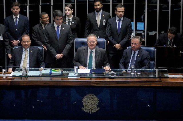 Sessão é presidida por Renan Calheiros - Pedro França/Agência Senado