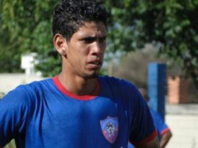 Jonatan possui técnicas refinadas em jogadas aéreas -