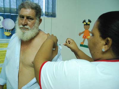 A vacinação é importante para pessoas idosas -