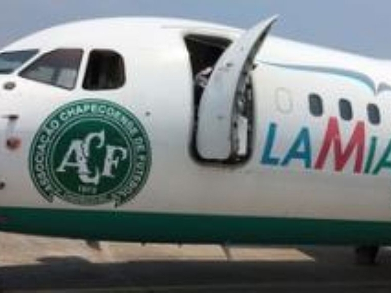 Avião da empresa boliviana Lamia, fretado pela Chapecoense para transportar sua equipe - Divulgação/ Cleberson Silva/ Chapecoense