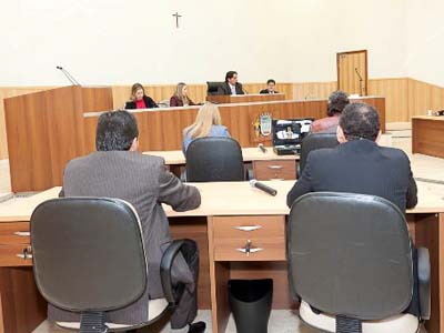 Vereadores retomam ao trabalho em agosto -