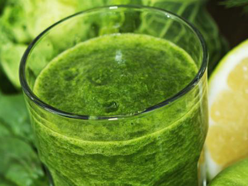 Suco detox de couve deve ser consumido imediatamente após o preparo - Thinkstock Suco detox de couve deve ser consumido imediatamente após o preparo - Thinkstock