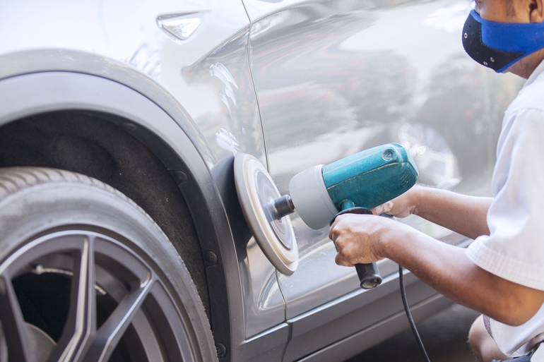 Polimento e cristalização são algumas maneiras de proteger a pintura de carros - Arquivo/JPNEWS Polimento e cristalização são algumas maneiras de proteger a pintura de carros - Arquivo/JPNEWS