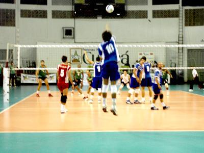 Voleibol masculino bateu Lucas do Rio Verde por 3 sets a 1 -