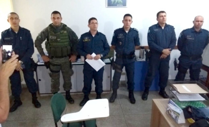 Comando da PM, durante coletiva de imprensa na tarde desta quarta-feira - André Barbosa/JPNEWS